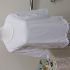 Turtle Bay ladies medium 3/4 length sleeve tee shirt.  EUC